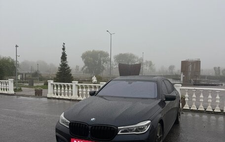 BMW 7 серия, 2015 год, 4 000 000 рублей, 2 фотография