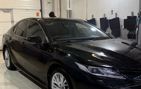 Toyota Camry, 2020 год, 2 600 000 рублей, 4 фотография