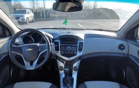 Chevrolet Cruze II, 2011 год, 870 000 рублей, 10 фотография