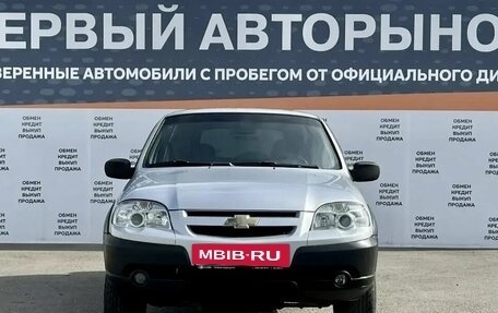 Chevrolet Niva I рестайлинг, 2010 год, 499 000 рублей, 2 фотография