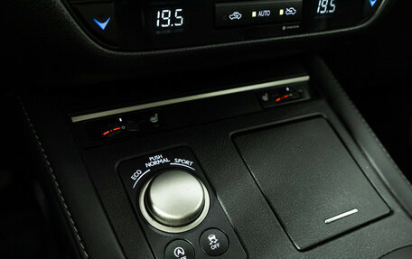 Lexus ES VII, 2016 год, 2 390 000 рублей, 20 фотография