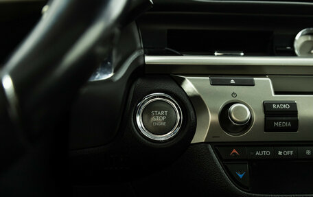 Lexus ES VII, 2016 год, 2 390 000 рублей, 22 фотография