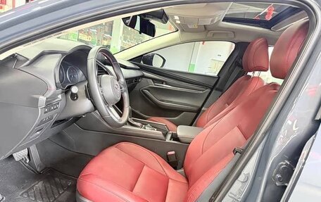 Mazda 3, 2022 год, 2 000 000 рублей, 9 фотография