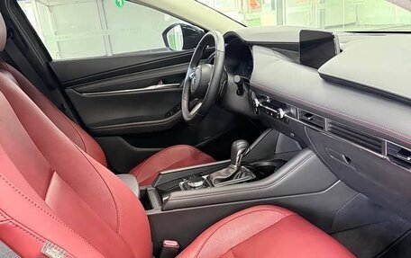 Mazda 3, 2022 год, 2 000 000 рублей, 10 фотография