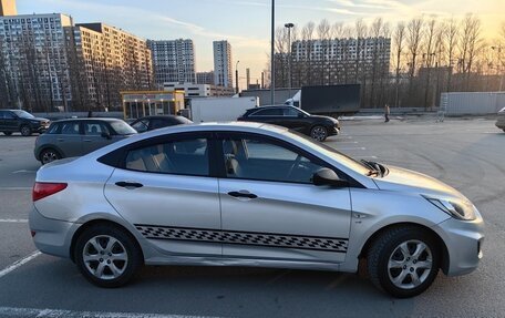Hyundai Solaris II рестайлинг, 2013 год, 690 000 рублей, 6 фотография