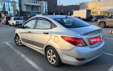 Hyundai Solaris II рестайлинг, 2013 год, 690 000 рублей, 3 фотография