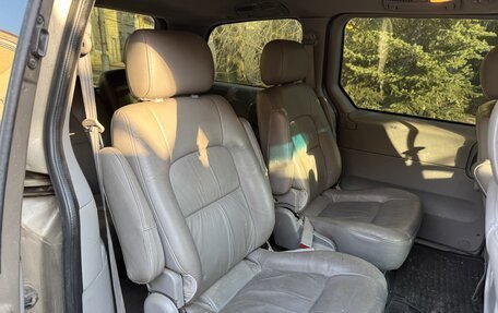 KIA Carnival III, 2004 год, 330 000 рублей, 10 фотография