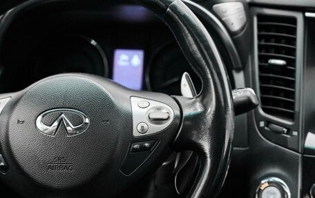 Infiniti QX70, 2014 год, 1 999 991 рублей, 22 фотография