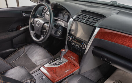 Toyota Camry, 2013 год, 1 699 000 рублей, 16 фотография