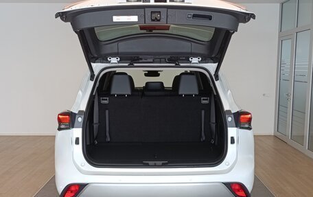 Toyota Highlander, 2025 год, 6 090 000 рублей, 7 фотография