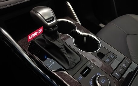 Toyota Highlander, 2025 год, 6 090 000 рублей, 10 фотография