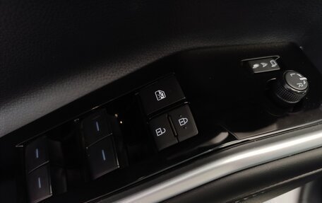 Toyota Highlander, 2025 год, 6 090 000 рублей, 18 фотография