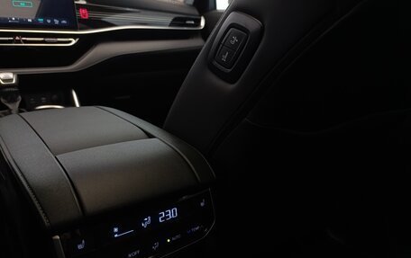 Toyota Highlander, 2025 год, 6 090 000 рублей, 17 фотография