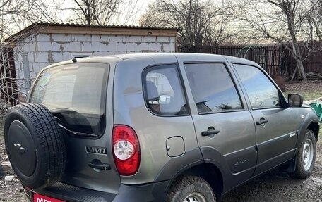 Chevrolet Niva I рестайлинг, 2013 год, 550 000 рублей, 3 фотография