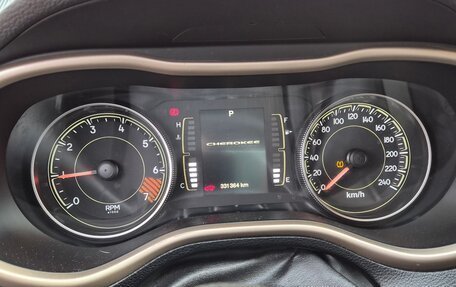 Jeep Cherokee, 2014 год, 1 390 000 рублей, 8 фотография