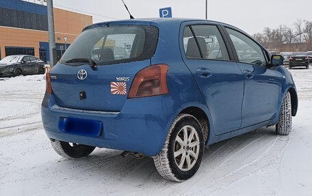 Toyota Yaris III рестайлинг, 2007 год, 595 000 рублей, 3 фотография