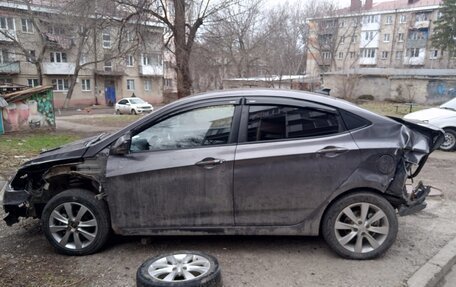 Hyundai Solaris II рестайлинг, 2012 год, 260 000 рублей, 4 фотография