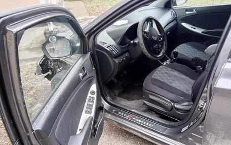 Hyundai Solaris II рестайлинг, 2012 год, 260 000 рублей, 7 фотография