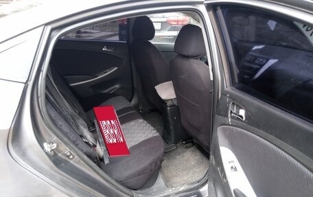 Hyundai Solaris II рестайлинг, 2012 год, 260 000 рублей, 11 фотография