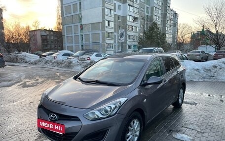 Hyundai i30 II рестайлинг, 2012 год, 900 000 рублей, 3 фотография