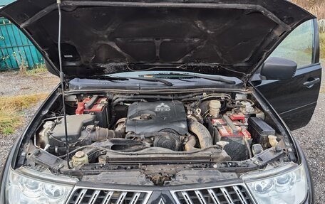 Mitsubishi Pajero Sport II рестайлинг, 2012 год, 2 250 000 рублей, 11 фотография