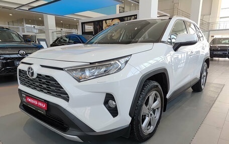 Toyota RAV4, 2020 год, 3 290 000 рублей, 1 фотография