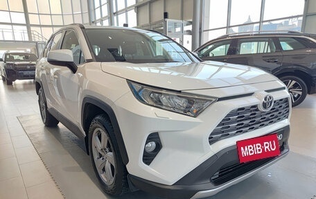 Toyota RAV4, 2020 год, 3 290 000 рублей, 3 фотография