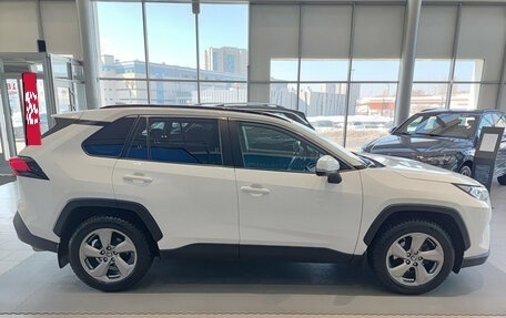 Toyota RAV4, 2020 год, 3 290 000 рублей, 5 фотография