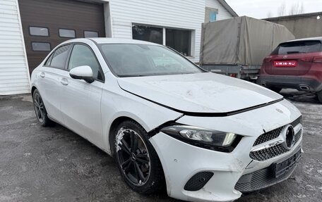 Mercedes-Benz A-Класс, 2019 год, 1 690 000 рублей, 1 фотография