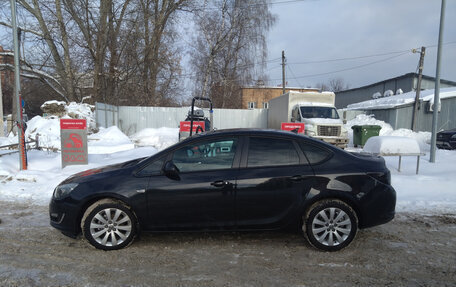 Opel Astra J, 2013 год, 900 000 рублей, 1 фотография
