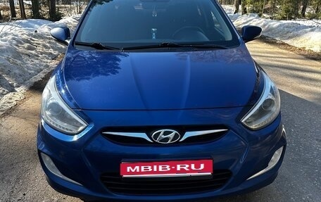 Hyundai Solaris II рестайлинг, 2013 год, 840 000 рублей, 1 фотография