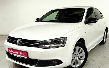 Volkswagen Jetta VI, 2013 год, 1 127 000 рублей, 1 фотография