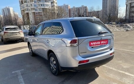 Mitsubishi Outlander III рестайлинг 3, 2012 год, 870 000 рублей, 4 фотография