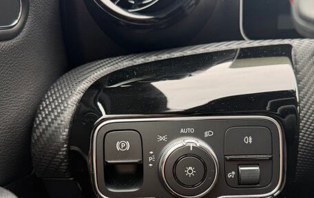 Mercedes-Benz A-Класс, 2019 год, 1 690 000 рублей, 10 фотография