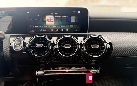 Mercedes-Benz A-Класс, 2019 год, 1 690 000 рублей, 5 фотография