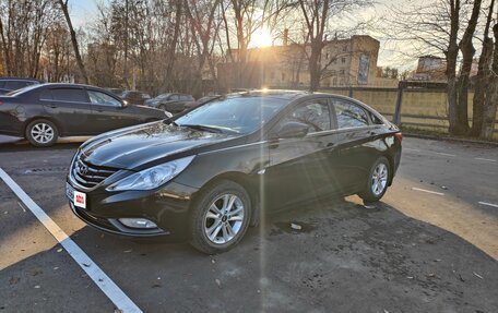 Hyundai Sonata VI, 2012 год, 1 060 000 рублей, 2 фотография