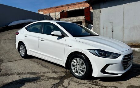 Hyundai Elantra VI рестайлинг, 2017 год, 1 415 000 рублей, 6 фотография