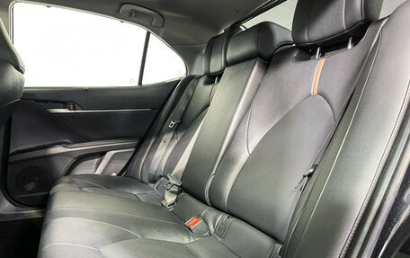 Toyota Camry, 2023 год, 3 850 000 рублей, 10 фотография