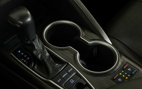 Toyota Camry, 2023 год, 3 850 000 рублей, 21 фотография