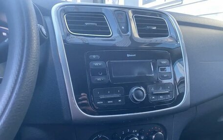 Renault Logan II, 2017 год, 690 000 рублей, 8 фотография