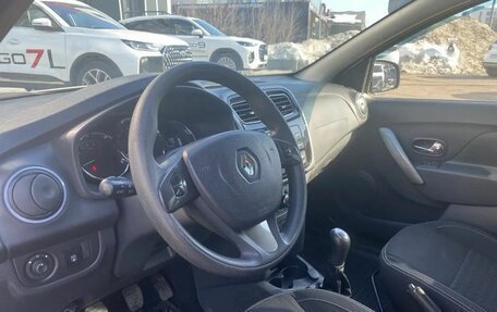 Renault Logan II, 2017 год, 690 000 рублей, 10 фотография