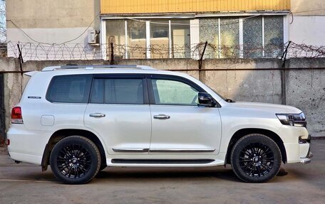 Toyota Land Cruiser 200, 2017 год, 5 500 000 рублей, 3 фотография