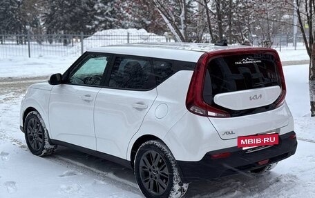 KIA Soul III, 2022 год, 1 850 000 рублей, 2 фотография