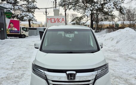 Honda Stepwgn IV, 2019 год, 2 350 000 рублей, 2 фотография
