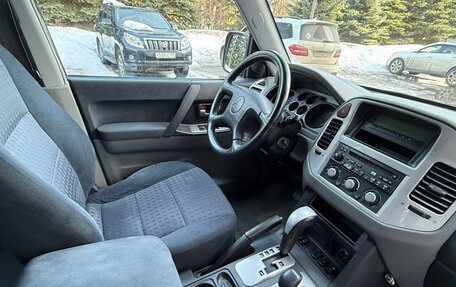 Mitsubishi Pajero III рестайлинг, 2004 год, 1 500 000 рублей, 14 фотография