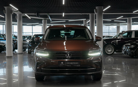 Volkswagen Tiguan II, 2021 год, 2 790 000 рублей, 3 фотография