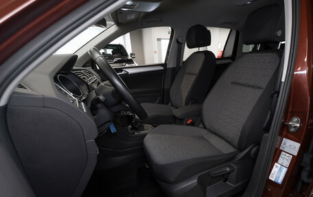 Volkswagen Tiguan II, 2021 год, 2 790 000 рублей, 9 фотография