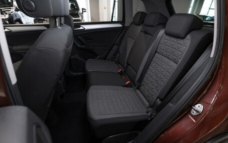 Volkswagen Tiguan II, 2021 год, 2 790 000 рублей, 12 фотография