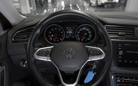 Volkswagen Tiguan II, 2021 год, 2 790 000 рублей, 10 фотография