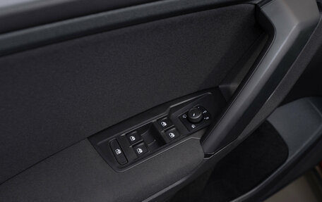 Volkswagen Tiguan II, 2021 год, 2 790 000 рублей, 19 фотография